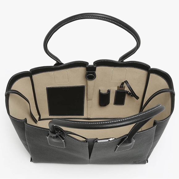 Le Tanneur Brand New Large Elena Bag. Elegant Tote Bag in Grained Leather - Picture 4 of 16